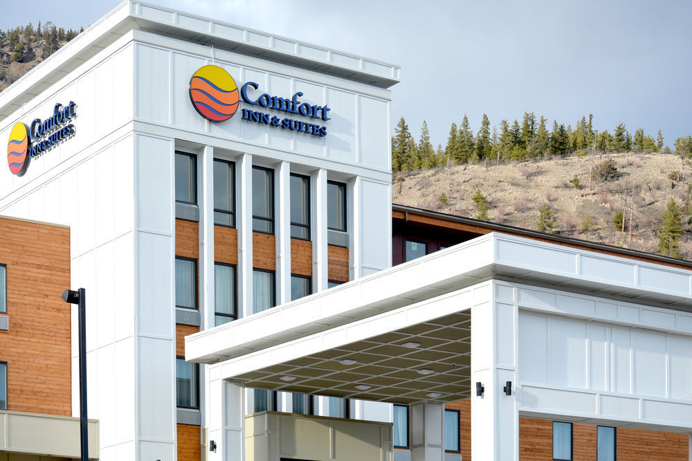 Comfort Inn & Suites Мерит Екстериор снимка